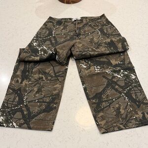 Princess Polly Women’s Camo Raiders Cargo Jeans SZ 6